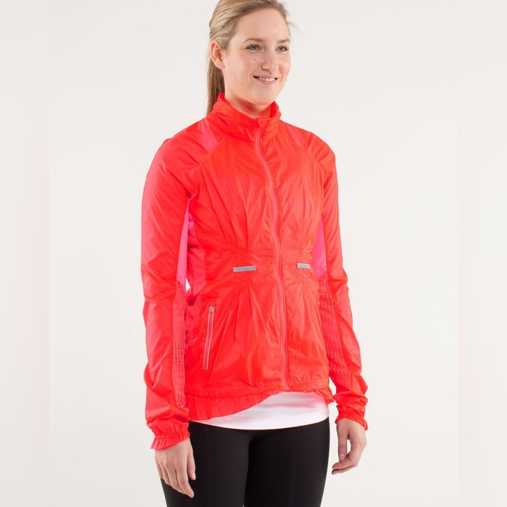 ‼️SOLD‼️ Lululemon Run Wild Jacket Womens Wind Water Resistant Long Sleeves Pink